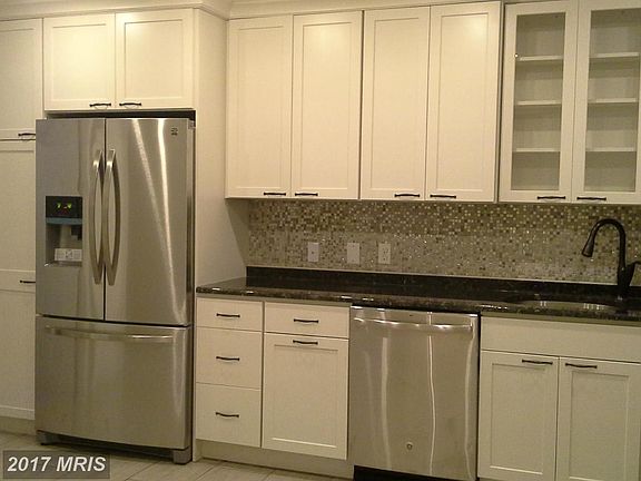 All new Kitchen - stainless appliances