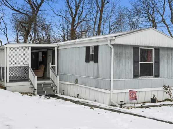 8015 Mercury Dr, Aliquippa, PA 15001