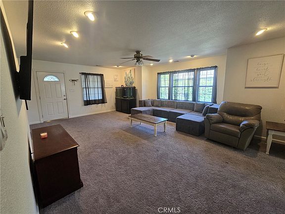 3rd image of 1758 Elm Ave