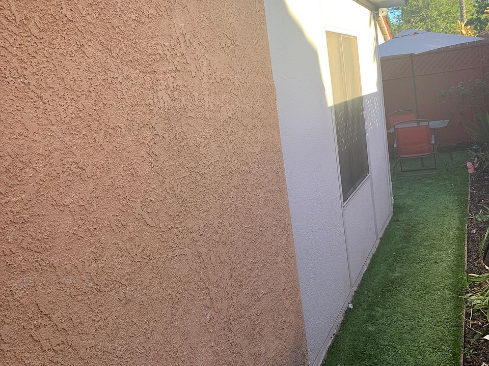 2nd image of 636 W Myrrh Ln
