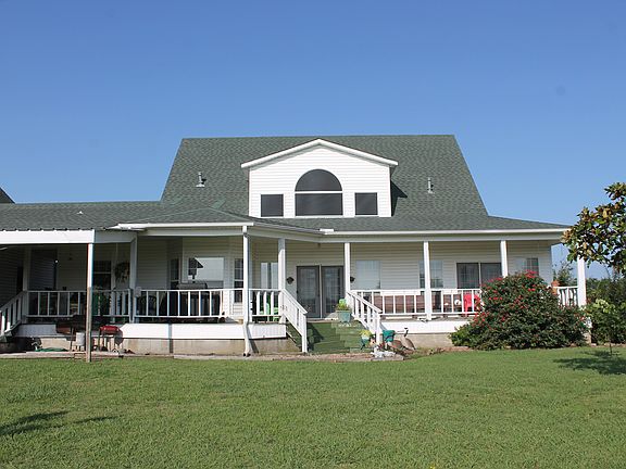 Back exterior view of home