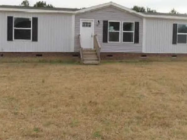 205 Emily Dr, Chadbourn, NC 28431