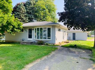 504 Harriet Ave, Lansing, MI 48917