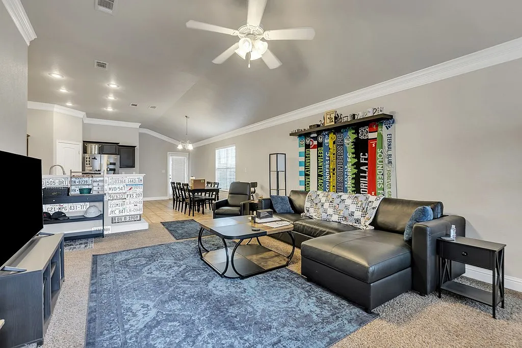 Building Photo - 711 Candlestick Dr