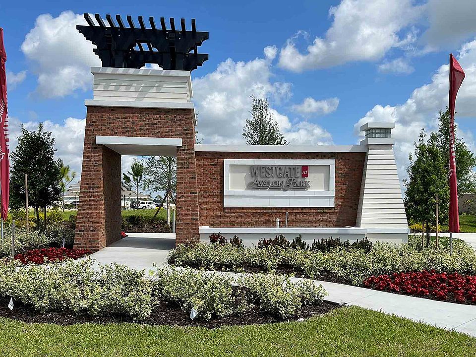 Westgate at Avalon Park Townhomes by D.R. Horton Tampa South in