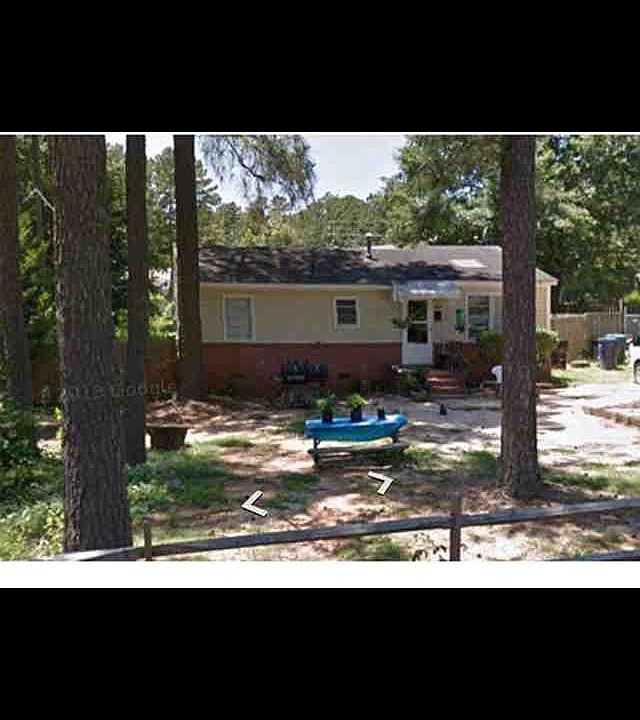 2nd image of 717 Bennett St