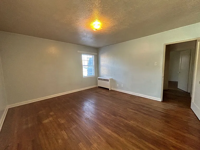 Halliday 654 E. — Photo 19