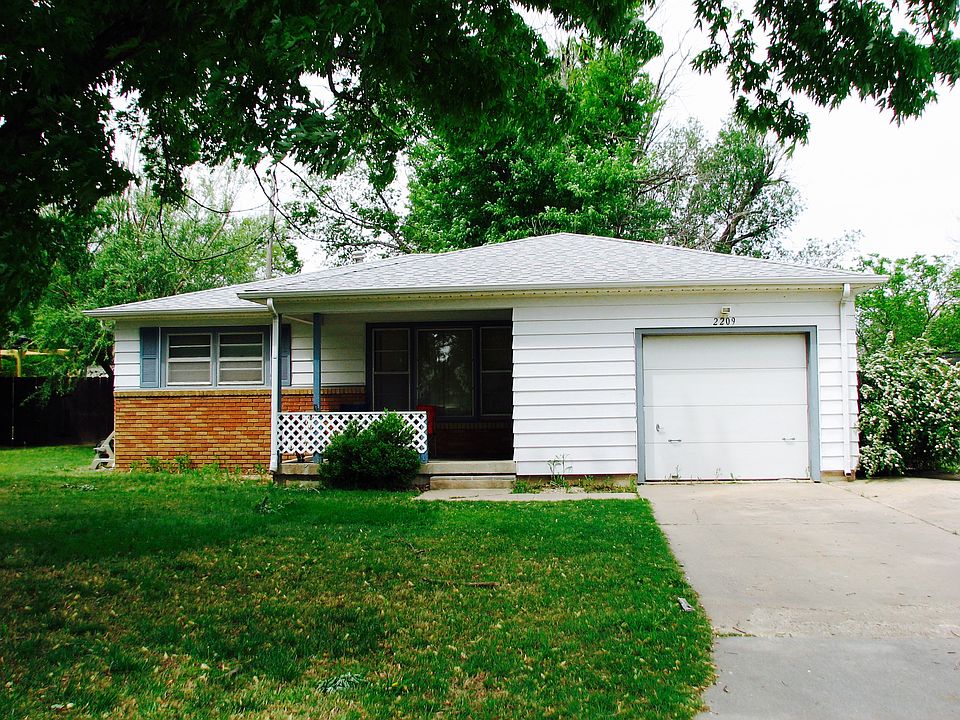 1st image of 2209 4th Ave