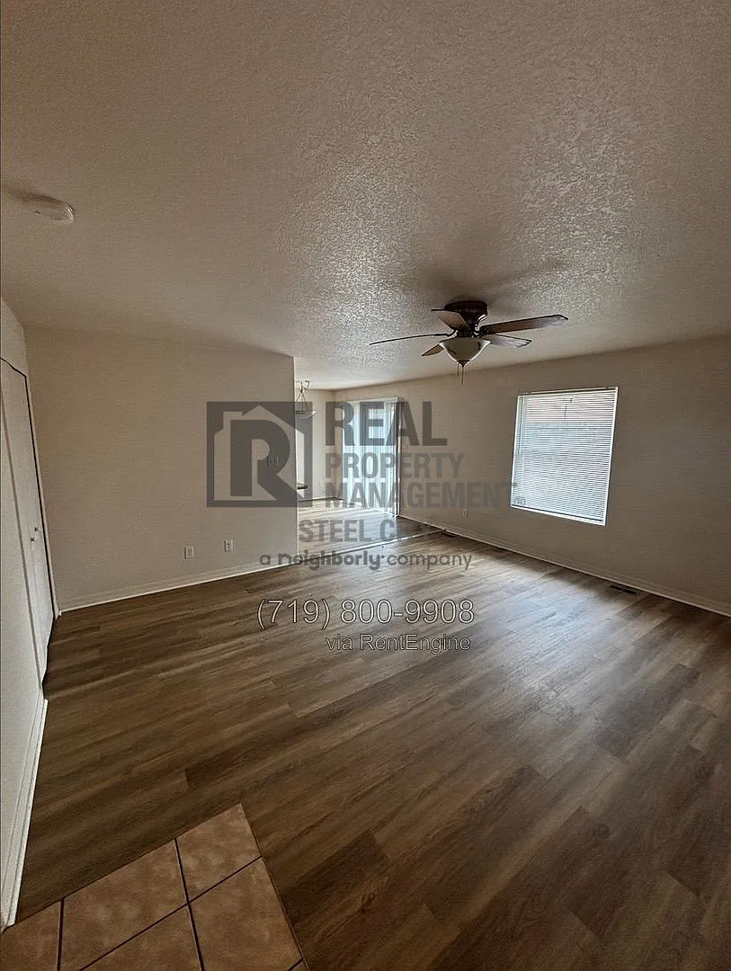 3 bed, 2.0 bath, 2510 sqft, $1,850 — Photo 3