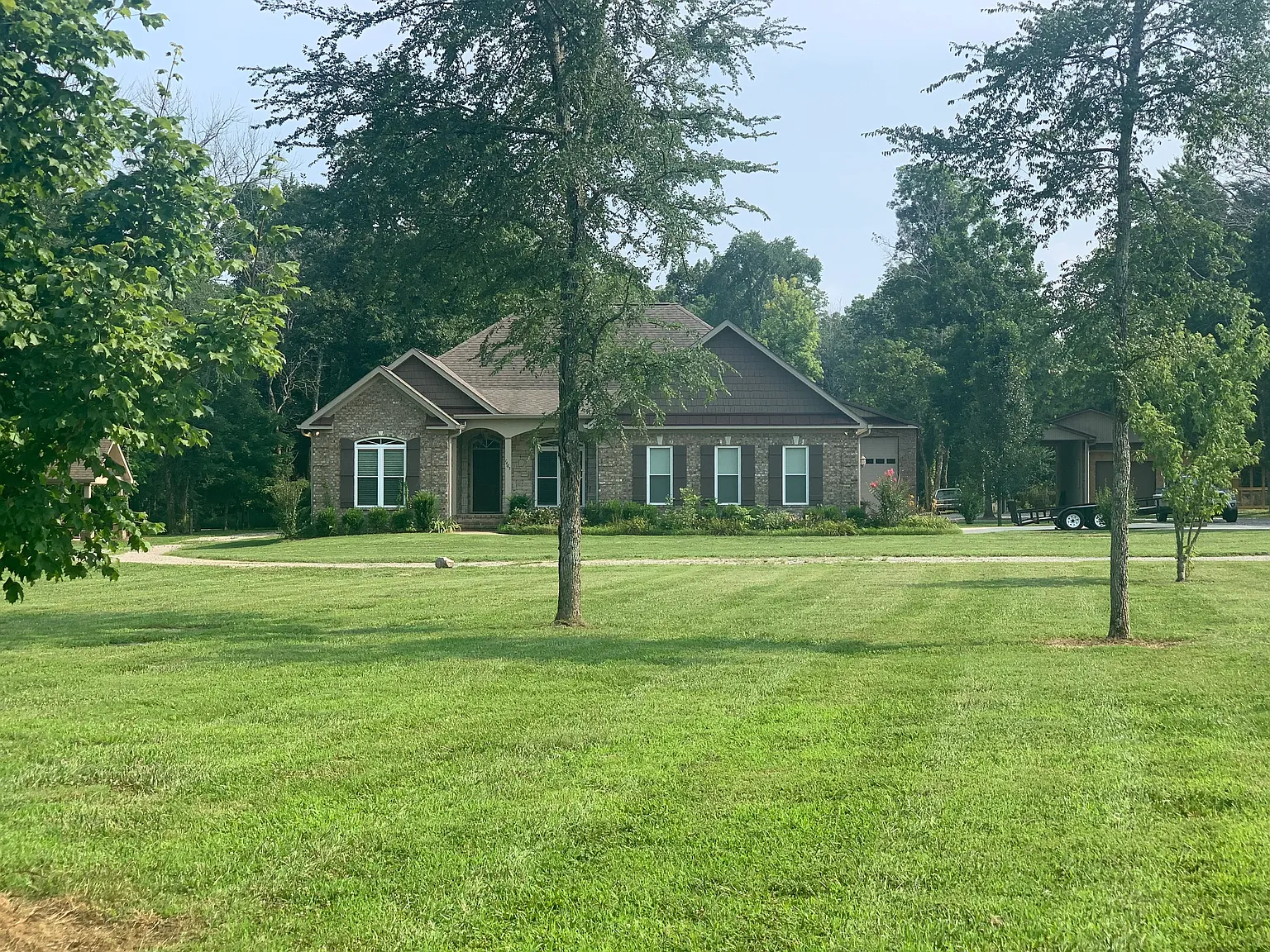 4 bed, 2400 sqft, $2,600 — Photo 1