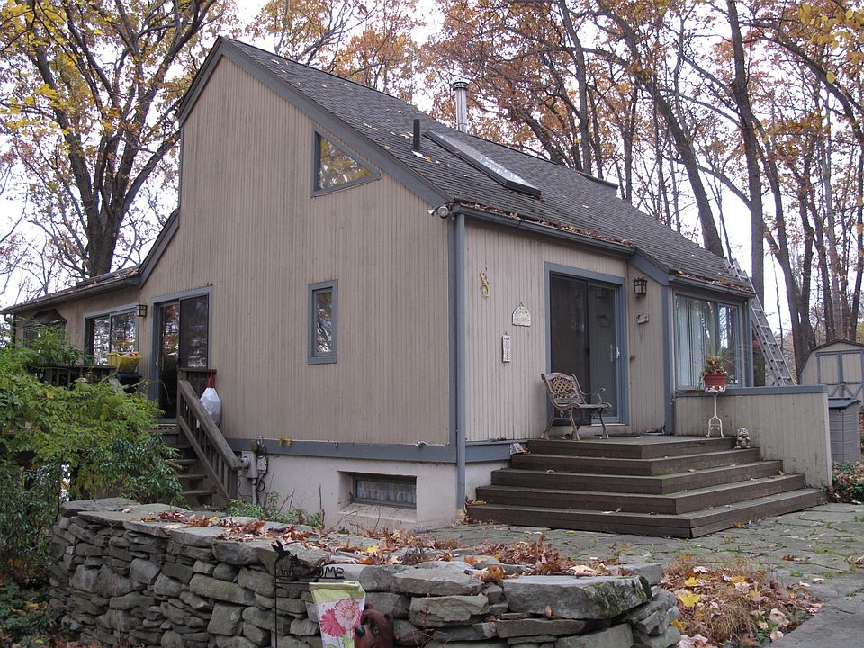 1st image of 39 Lakeview Trl