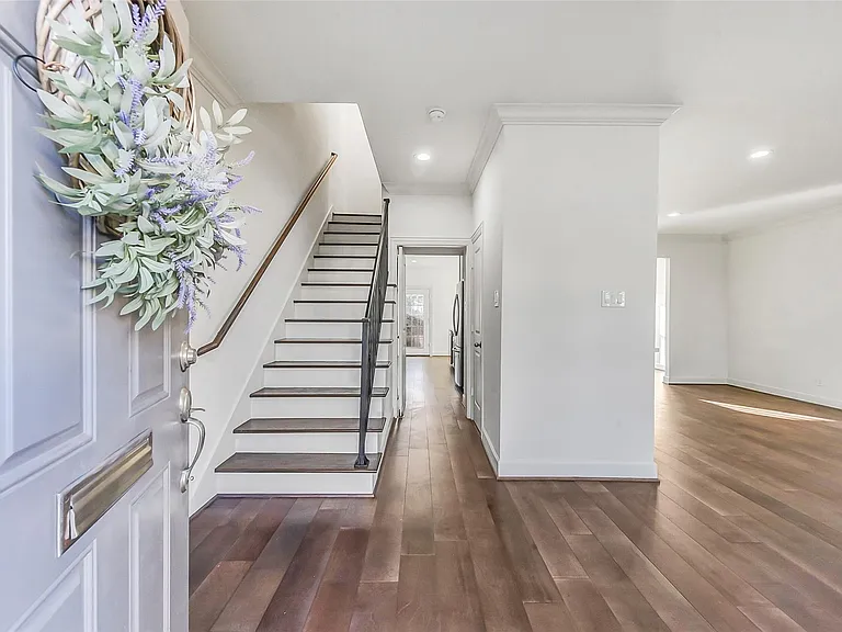 7505 Brompton St — Photo 5