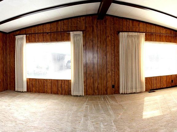 2nd image of 2890 Moss Hollow Dr #2890
