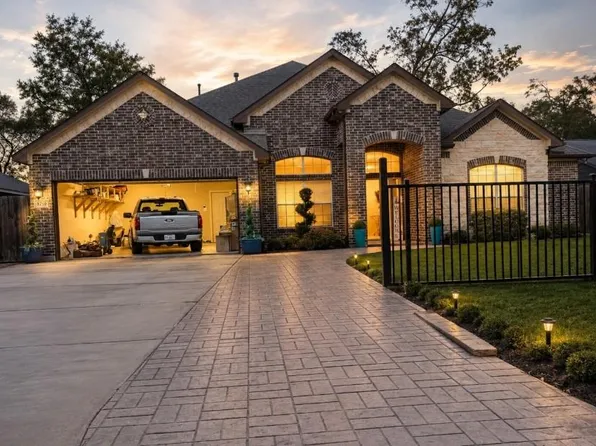 3210 Shore Side Dr, Crosby, TX 77532
