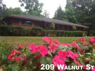 209 Walnut St, Walnut Grove, MS 39189