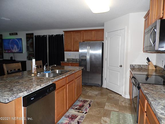 4th image of 6878 Langford St