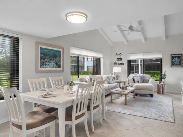4901 SE Capstan Avenue #A-3, Stuart, FL 34997