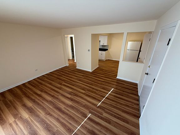 5th image of 319 N Yale Ave #1E