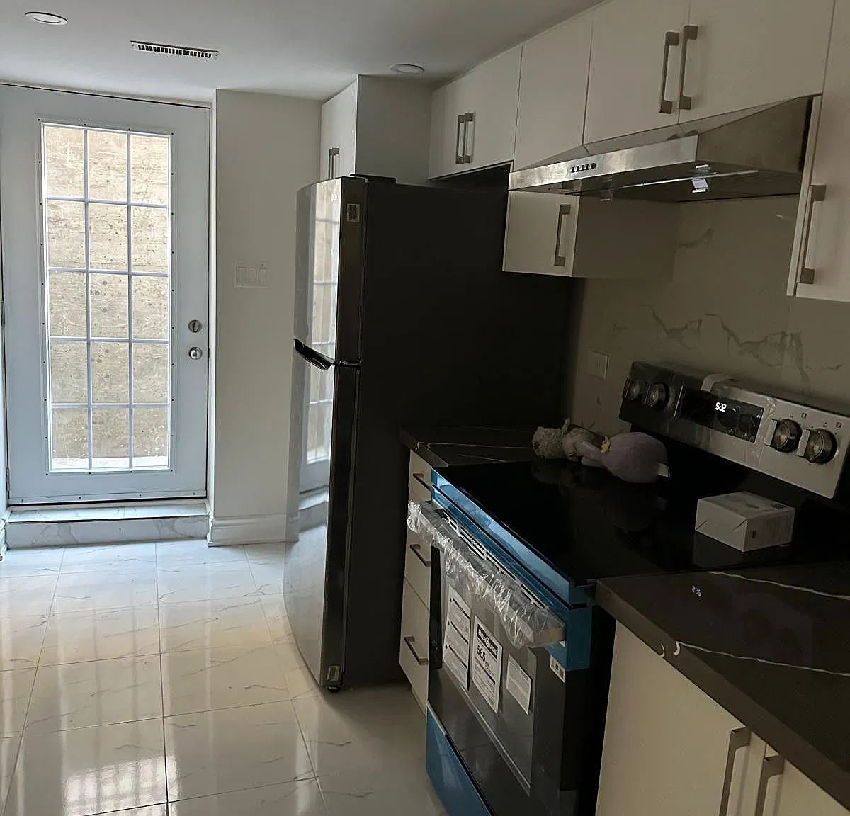 2 bed, $2,000 — Photo 3