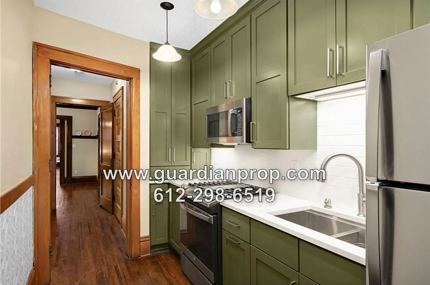 Top Floor Condo in 4Plex, Updated Kitchen & Bath, Full Dining Room, Sunroom, Parking — Photo 2