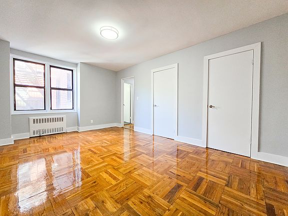4th image of 525 Riverdale Ave #3N