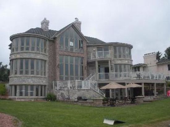 2 Shore Dr Portage In 46368 Zillow