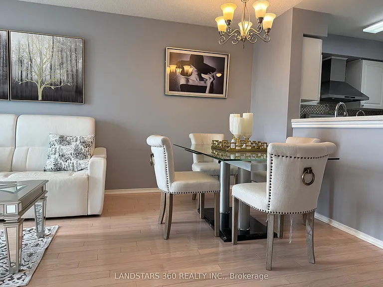 39 Oneida Cres #906 — Photo 10