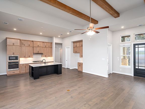 3rd image of 164 Woodbridge Dr #Xx7yv3