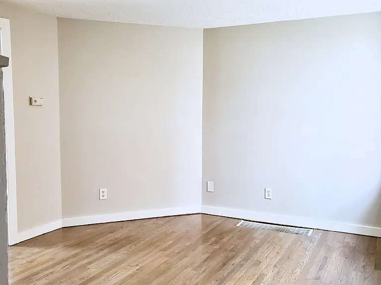 90 E 8th Ave #2 — Photo 4