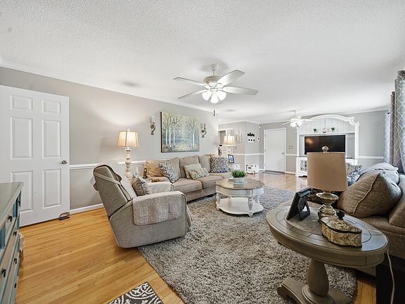 4th image of 844 Seton Rd