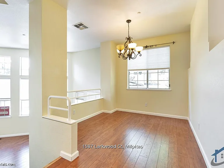1587 Larkwood Ct — Photo 7