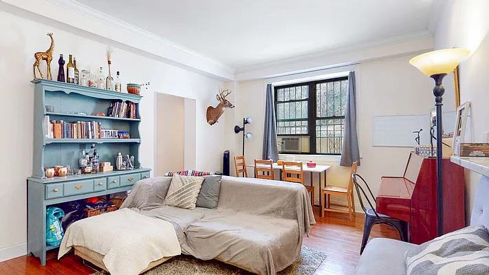 Rented by Bizzarro Agency | media 14