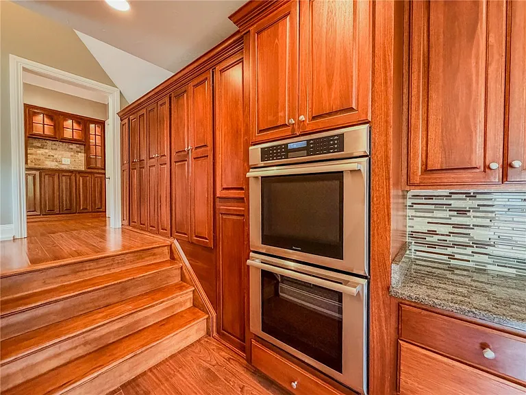 4349 Glen Eden Rd — Photo 21