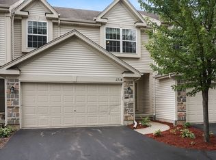 1714 Maplewood Ct, Grayslake, IL 60030