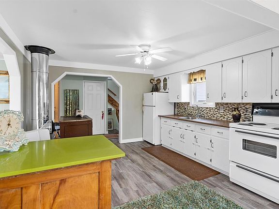 3rd image of 4240 Union Rd