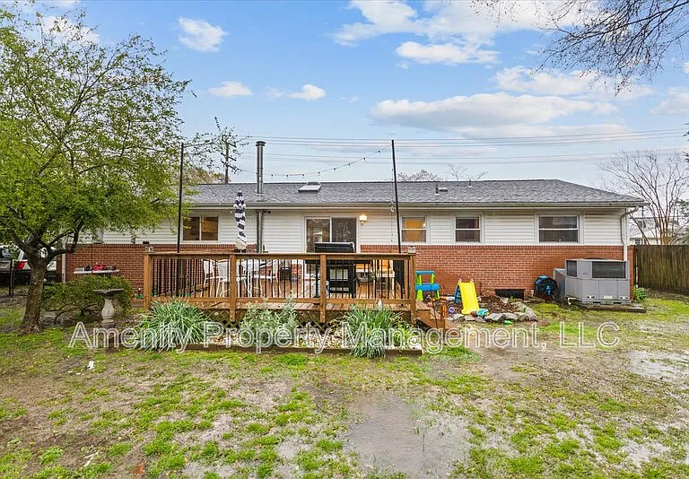 409 Caren Dr — Photo 28