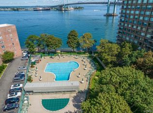 16625 Powells Cove Blvd APT 15D, Flushing, NY 11357