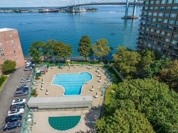 166-25 Powells Cove Boulevard #15D, Beechhurst, NY 11357