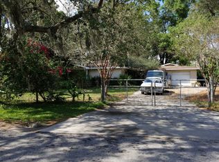 5903 Lakeside Dr, Lutz, FL 33558