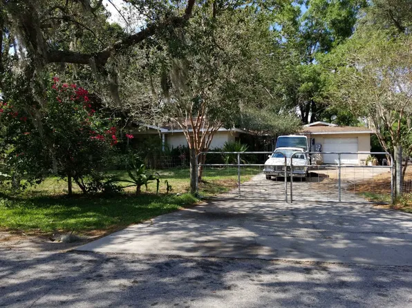 5903 Lakeside Dr, Lutz, FL 33558