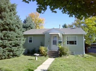 202 15th St S, Moorhead, MN 56560