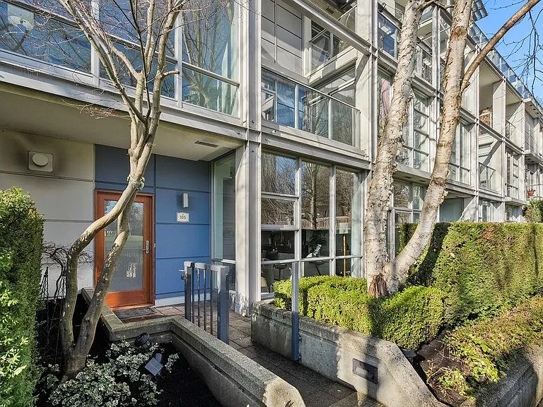 638 Beach Cres #Townhouse 105 — Photo 35