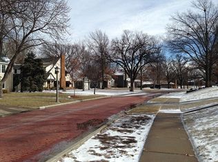 204 Greenway Rd, Salina, KS 67401