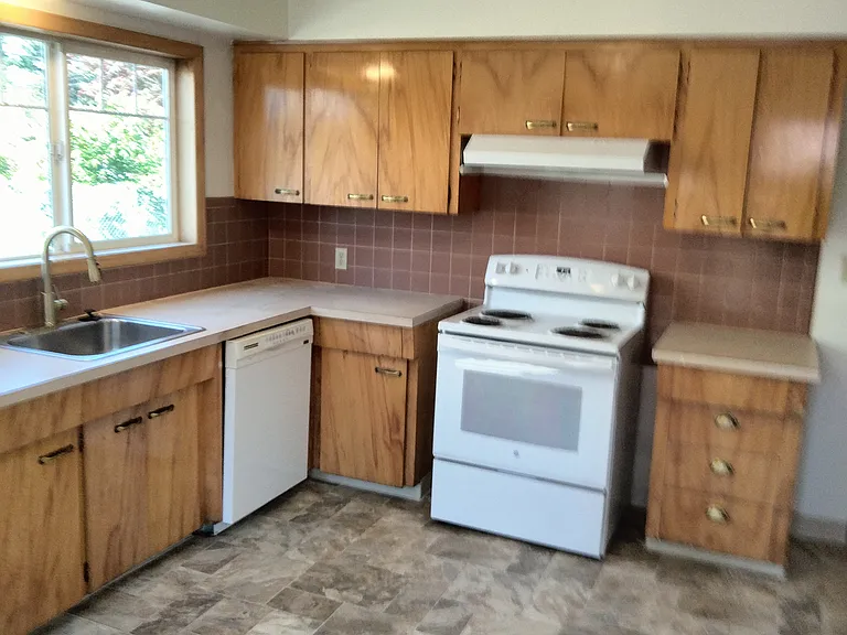 SE 162nd Ave — Photo 66