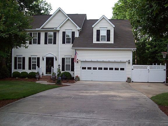 double wide drive way with turn out pad