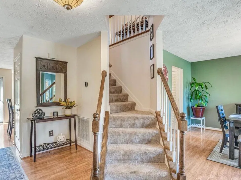 3435 Elsa Ave