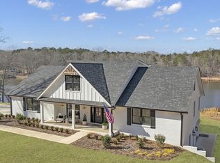 459 Lester Rd, Fayetteville, GA 30215