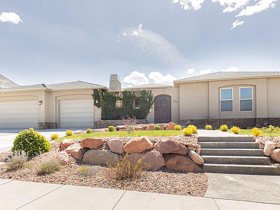 3rd image of 888 E Fiddlers Canyon Rd