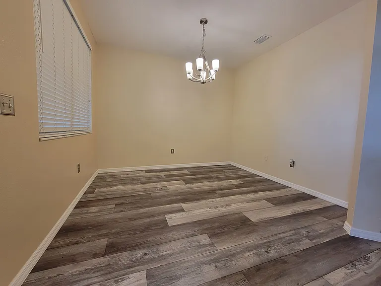 34926 Teeview Ln — Photo 8