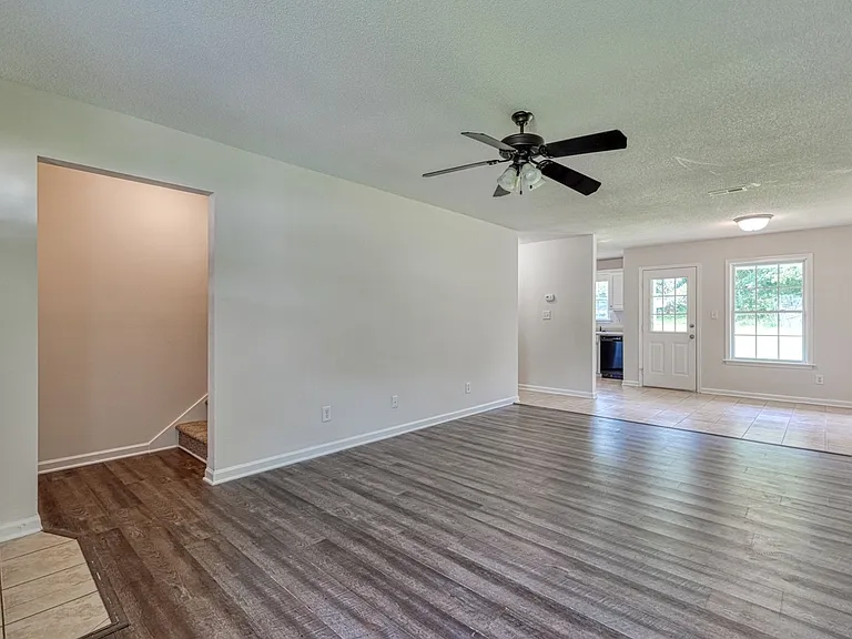567 Seays Crest Dr — Photo 4